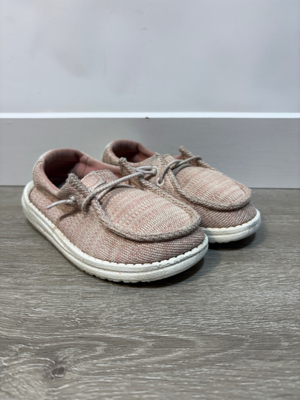 hey dude Wendy toddler sport mesh pink slip on shoes toddler 9